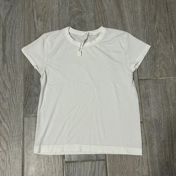 lululemon athletica Tops - Women's Lululemon White Swiftly Tech Short Sleeve Shirt - 4